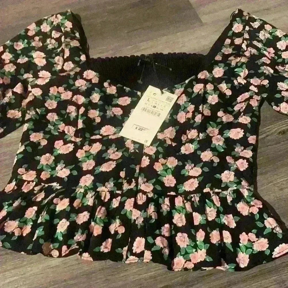 Zara Tops - Zara gorgeous tank top